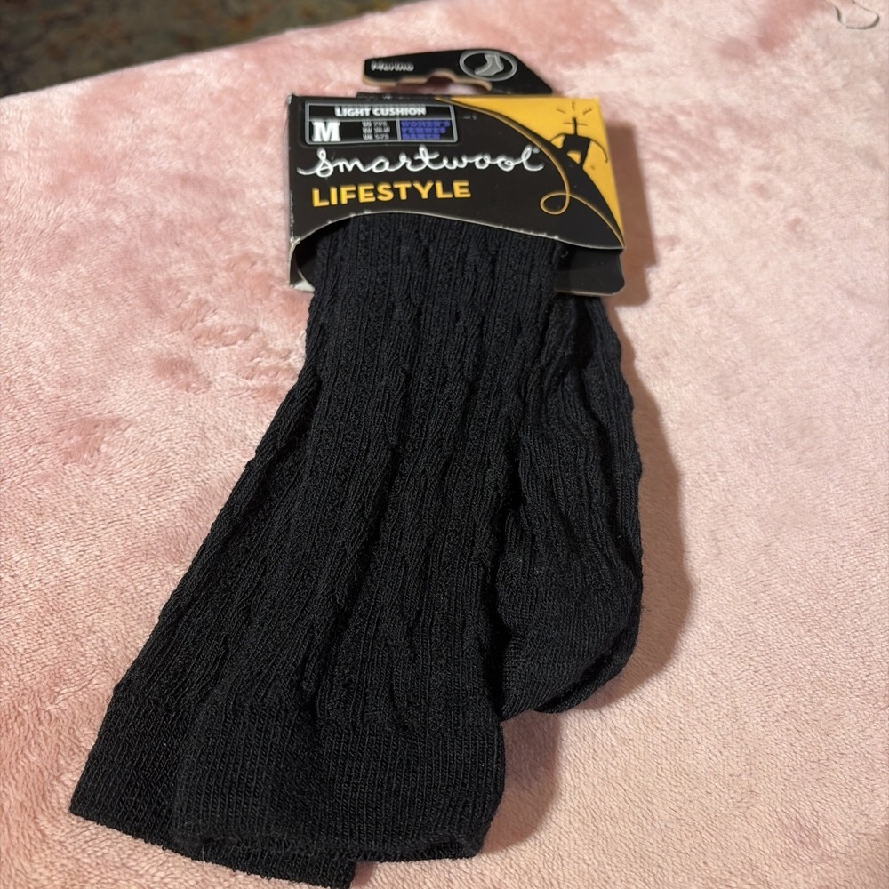 Smartwool Gander Mountain socks women black Sz Medium. merino wool.